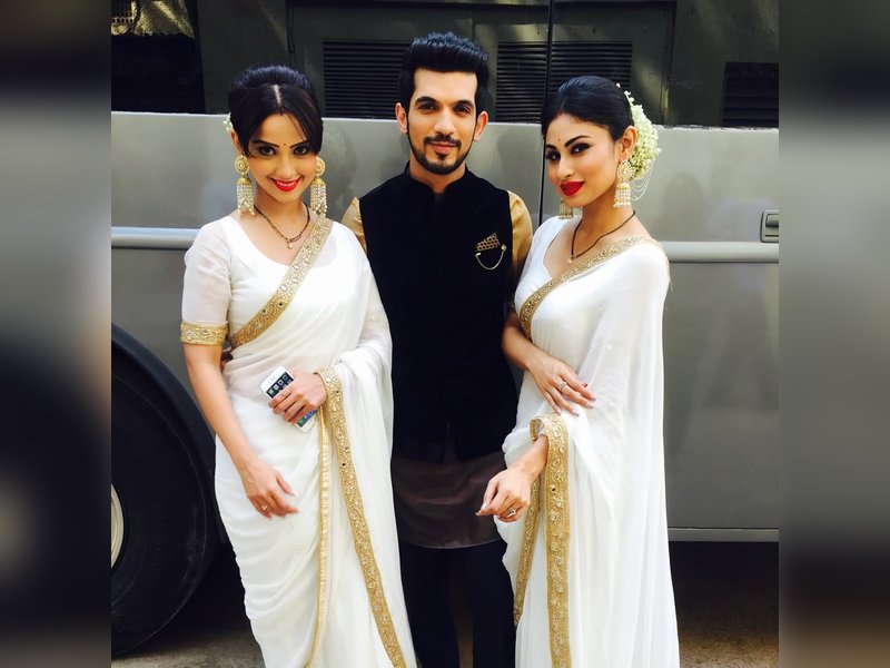Arjun Bijlani recalls his 'Naagin' days with Mouni Roy & Adaa Khan 