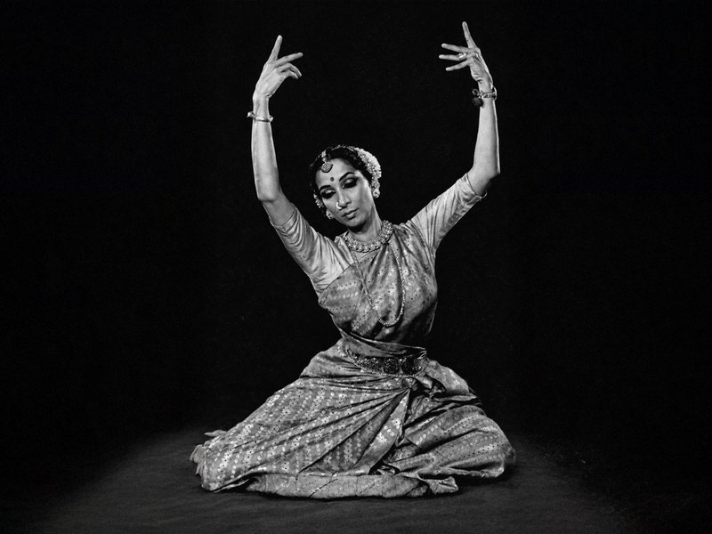 मृणालिनी साराभाई: भारत की प्रसिद्ध शास्त्रीय नृत्यांगना, जिनके नृत्य की हर मुद्रा कहती थी एक कहानी