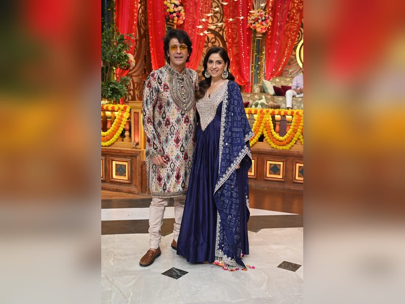 Bhavana Pandey calls out husband Chunky Panday for not gifting her a single present in 28 years of marriage 