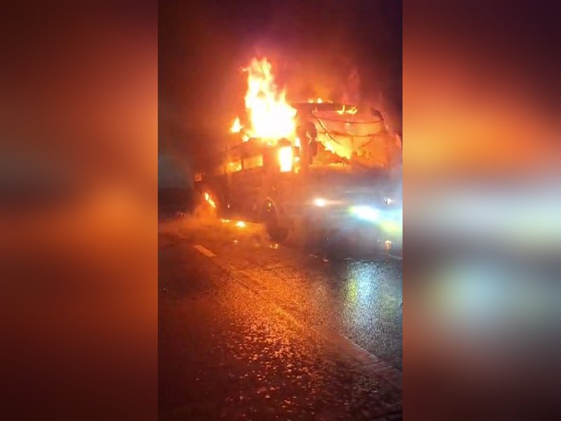 Passengers leap to safety as bus catches fire on Yamuna Expressway in Mathura; no injuries reported