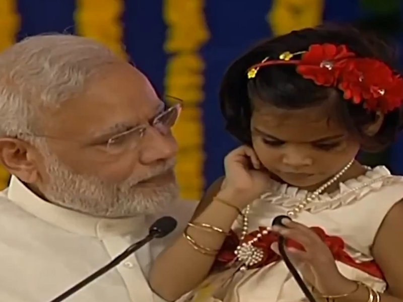 11 साल में जन आंदोलन बना 'बेटी बचाओ-बेटी पढ़ाओ', पीएम मोदी के 'गुजरात मॉडल' से बदली बेटियों की शिक्षा की तस्वीर