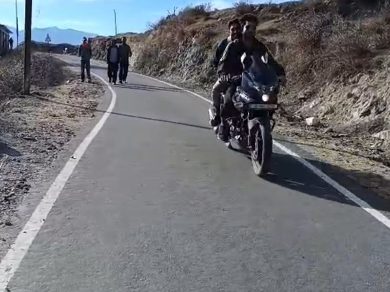 केंद्र सरकार ने ग्रामीण इलाकों में 10,000 किलोमीटर से अधिक की सड़क परियोजनाओं को मंजूरी दी 