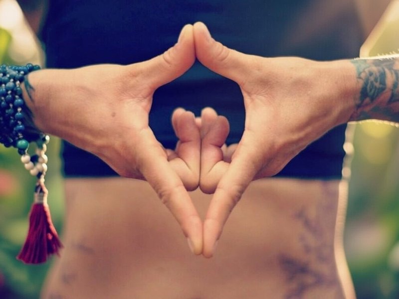 थायरॉइड और पीसीओडी में सहायक योनि मुद्रा, हार्मोनल संतुलन को करती है बेहतर