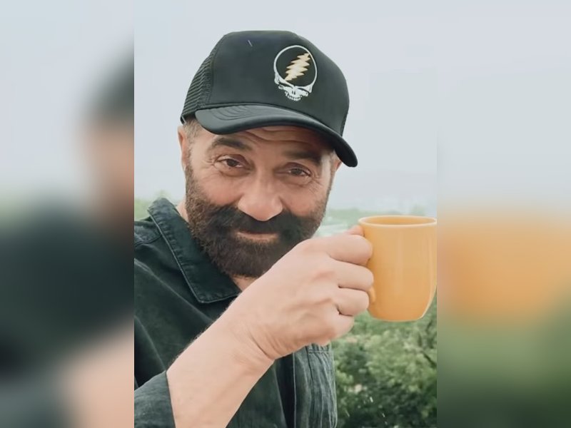 'आज 'बॉर्डर 2' का दिन, न कोई चिंता, न कोई तनाव', मस्ती के मूड में नजर आएं सनी देओल 