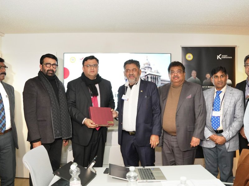 Shivakumar's Davos diversion doesn't freeze CM bid, leadership issue evokes Rajathan crisis