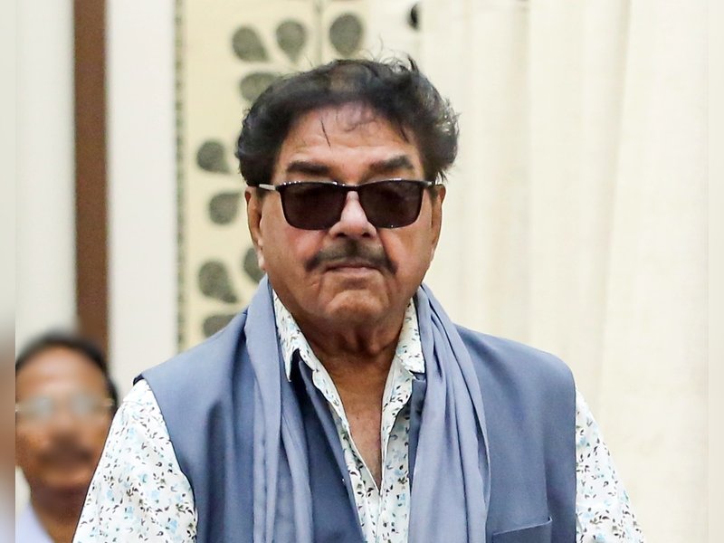 Shatrughan Sinha celebrates 81st birthday of his ‘closest friend from my FTII’, Subhash Ghai