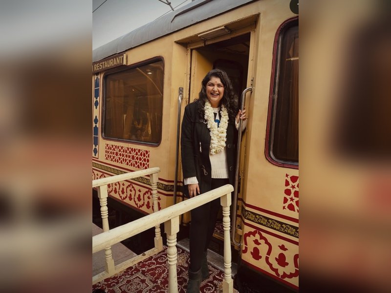 Anshula Kapoor treats herself to royalty on luxurious ‘Palace on Wheels’ train, enjoys hair styling session on in-train salon