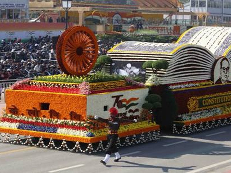 गणतंत्र दिवसः पूर्ण स्वराज से संविधान लागू होने तक भारत के गणराज्य बनने की कहानी, बाबासाहेब को बड़ी जिम्मेदारी सौंपने की ये थी वजह
