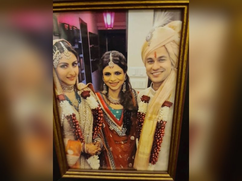 Saba Pataudi showers love on Soha Ali Khan & Kunal Kemmu on their anniversary