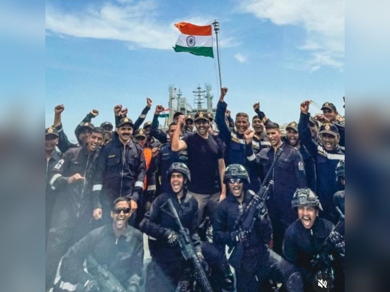 Kartik Aaryan marks Republic Day with a powerful pic with Indian Army 