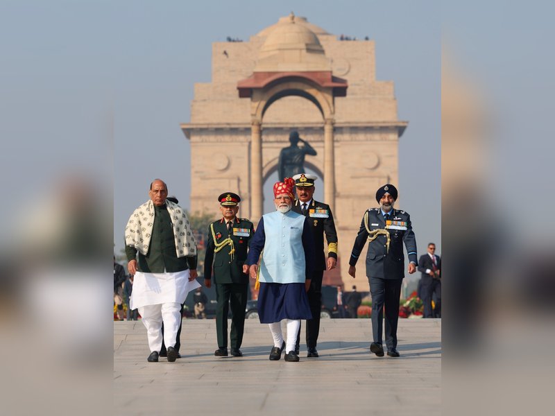 PM Modi's maroon Pagdi steals spotlight on 77th Republic Day