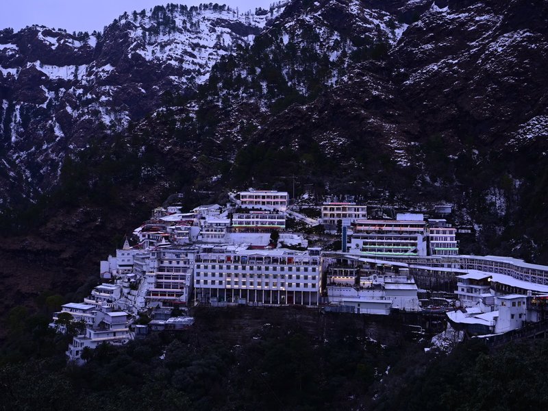 Katra: The sacred Bhawan of Shri Mata Vaishno Devi shines in tricolour illumination amid the snow-clad Trikuta Hills on the occasion of India’s 77th Republic Day, in Katra district of Jammu and Kashmir, Monday, January 26, 2026. (IANS/X/@OfficialSMVDSB)