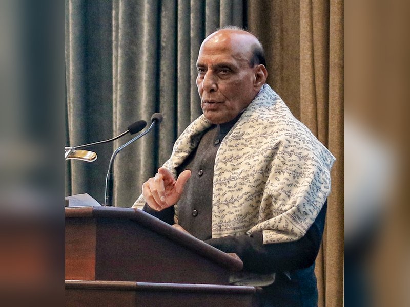 केंद्रीय बजट 2026: रक्षा क्षेत्र के लिए 7.85 लाख करोड़ रुपए आवंटित, राजनाथ सिंह ने जताया पीएम मोदी का आभार