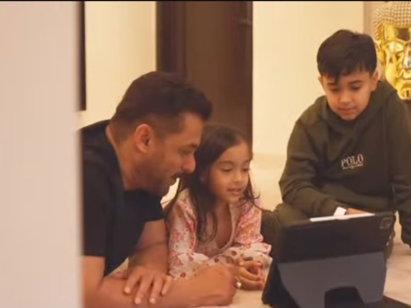 Salman Khan urges all ‘chota chota nanna muna desh bhakts’ to love their Maatrubhumi on Republic Day 