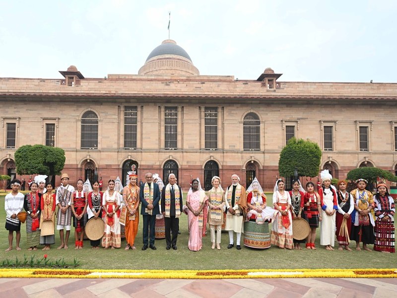 President Murmu hosts traditional 'At Home' reception on Republic Day