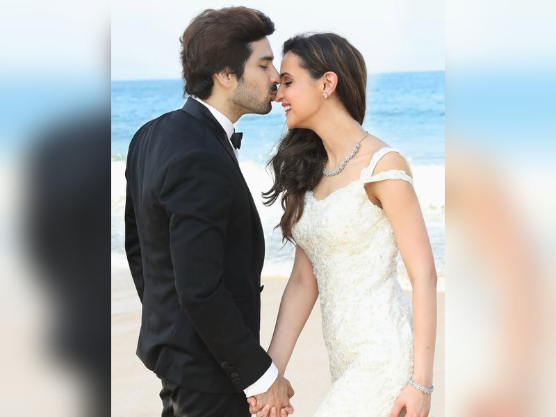 Mohit Sehgal, Sanaya Irani mark 10 years of togetherness: ‘Kuch to hai tujhse Raabta’