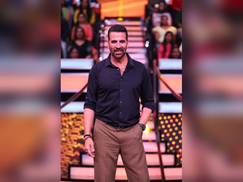 Akshay Kumar teases Chunky Panday for being money minded, says ‘paisa kahan, Chunky wahan’