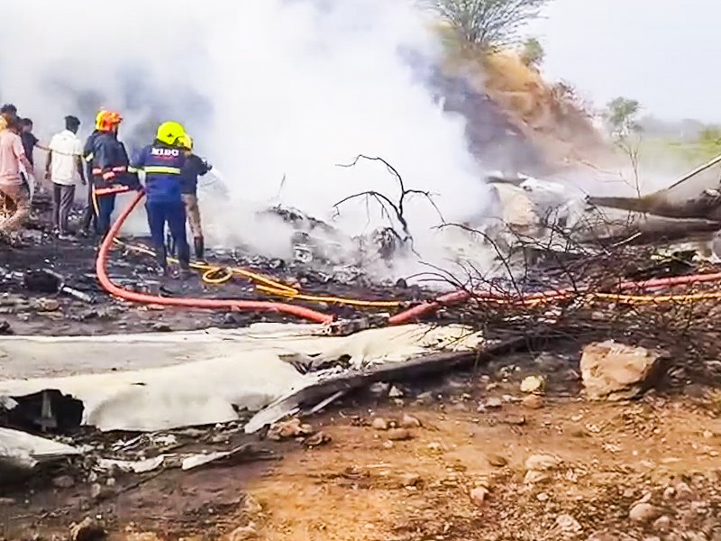 अजित पवार की प्लेन क्रैश में मौत: पीएम मोदी ने सीएम फडणवीस से बात की, अमित शाह बारामती के लिए रवाना
