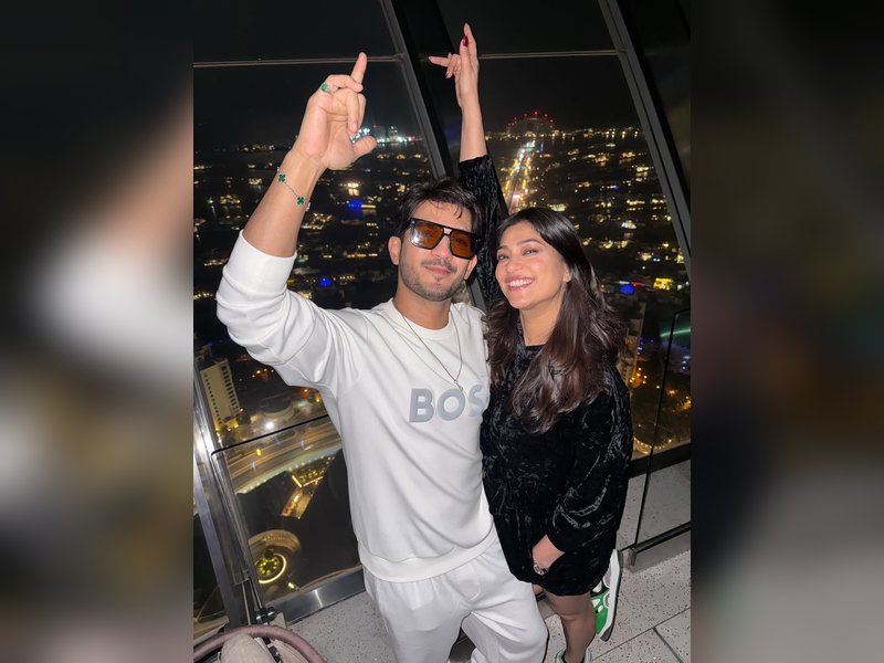 Arjun Bijlani says 'Main Hoon Na' as wife thanks him for being her strength