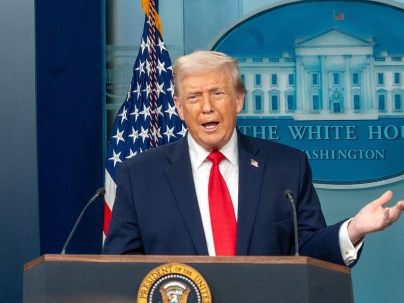 Trump confirms US armada moving toward Iran