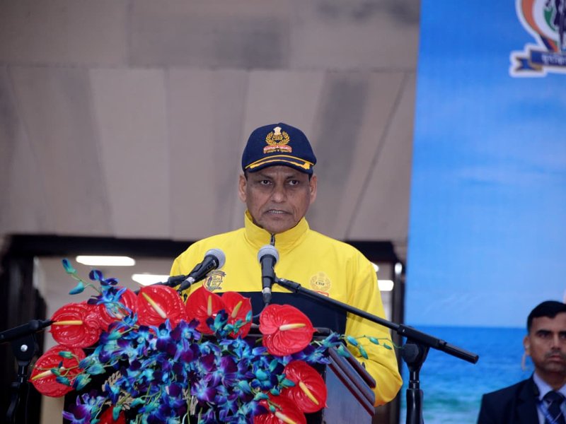 नई दिल्ली से सीआईएसएफ वंदे मातरम् तटीय साइक्लोथॉन-2026 का वर्चुअल शुभारंभ