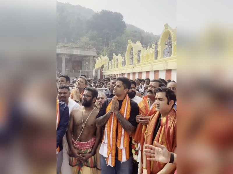 Indian cricket team visits Simhachalam Temple ahead of 4th T20I vs NZ (Credit Andhra pradesh cricket association)