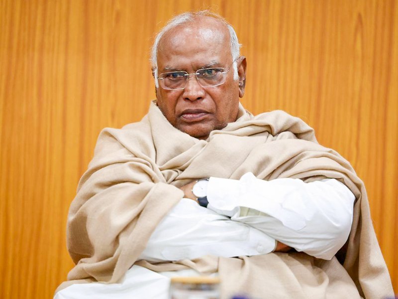 Kharge alleges 'chaos', 'mismanagement' at AI summit, hits out at Centre for 'incompetence'