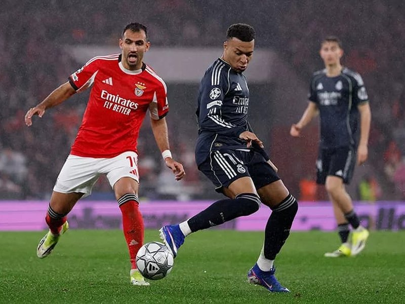 Champions League: Madrid drop tp play-offs, five English clubs into round of 16