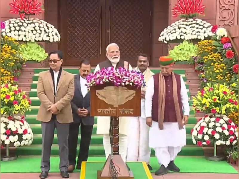 वित्त मंत्री निर्मला सीतारमण लगातार नौवीं बार बजट पेश करेंगी, पीएम मोदी बोले-यह संसदीय इतिहास का गौरवपूर्ण क्षण