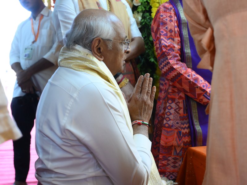 गुजरात : सीएम भूपेंद्र पटेल ने किए भगवान द्वारकाधीश के दर्शन, प्रदेश की जनता के लिए सुख-समृद्धि की कामना