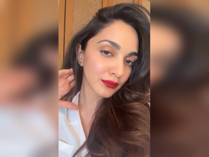 Kiara Advani flaunts hot red lipstick, fans speculate ‘lip filler’