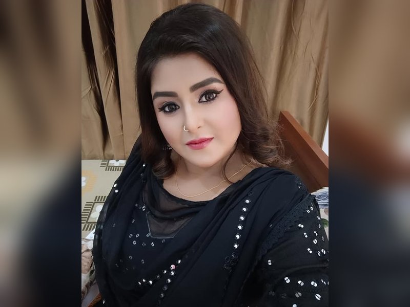 भोजपुरी अभिनेत्री आकांक्षा अवस्थी और पति पर 11.5 करोड़ रुपए ठगी का आरोप, मामला दर्ज