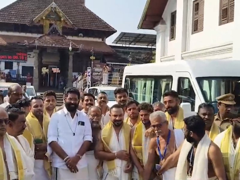 Indian cricket team visits Sree Padmanabhaswamy Temple ahead of T20I series finale in Kerala