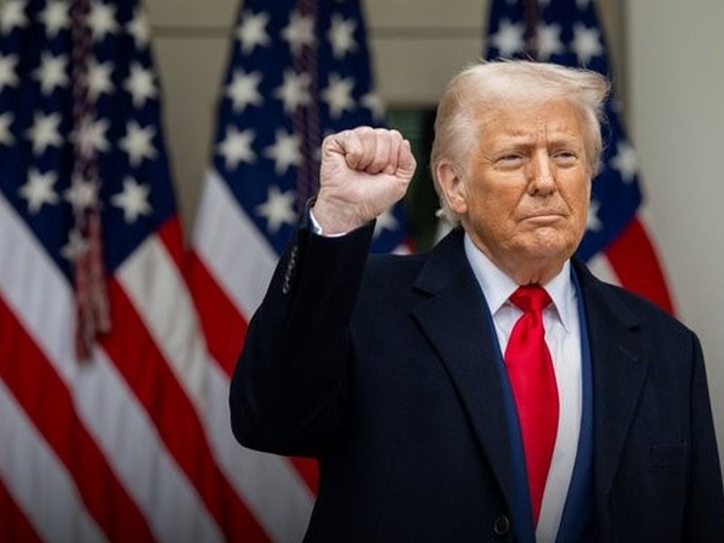 Trump hails Venezuela move, says oil exports to resume