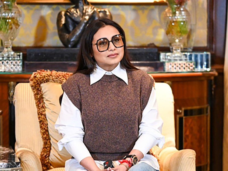 After Shah Rukh Khan, wife Gauri Khan calls Rani Mukerji brilliant in Mardaani 3