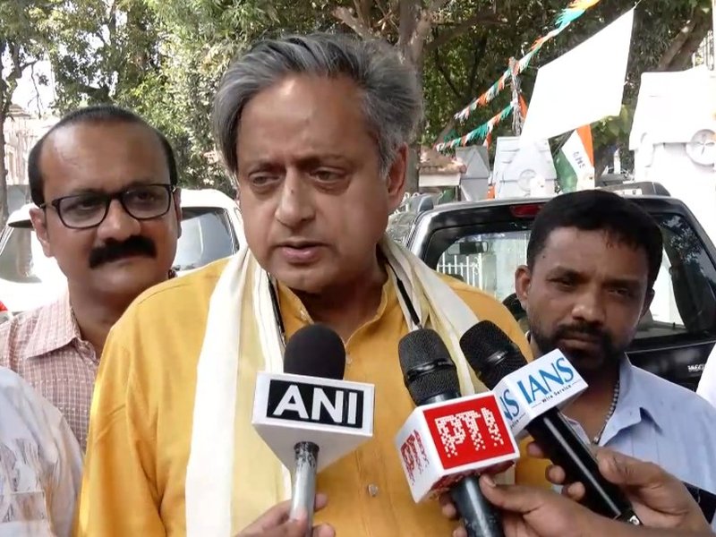 Satheesan meets Tharoor as Congress pushes unity ahead of Kerala polls