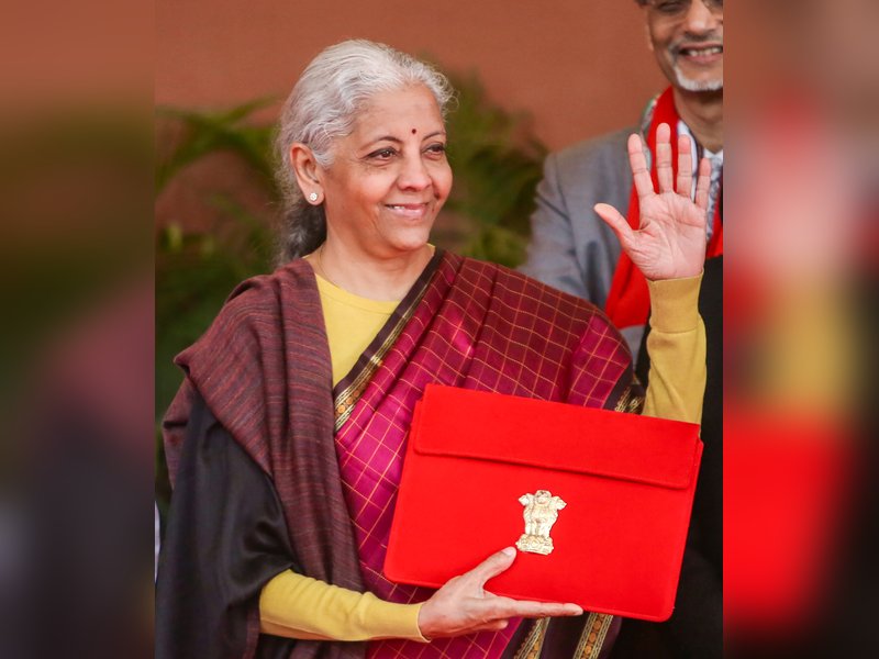 विदेश में रहने वाले भारतीय भी कर सकेंगे इन्वेस्ट, एनआरआई की निवेश लिमिट 24 फीसदी हुई