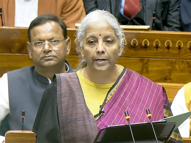 'आत्मनिर्भर भारत' पर जोर, युवाशक्ति से प्रेरित और 'सबका साथ, सबका विकास' के मंत्र पर आधारित है बजट: वित्त मंत्री निर्मला सीतारमण