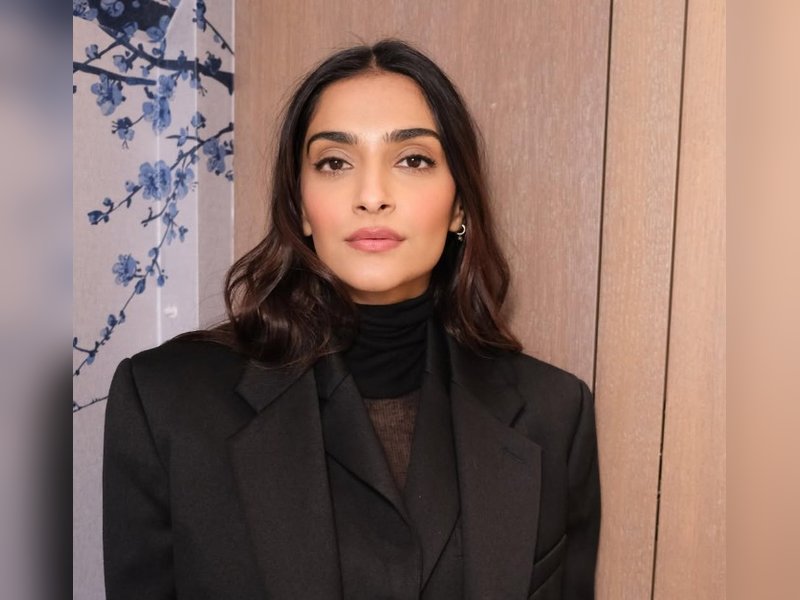 ‘Ek Ladki Ko Dekha Toh Aisa Laga’ turns seven, Sonam Kapoor celebrates love without labels