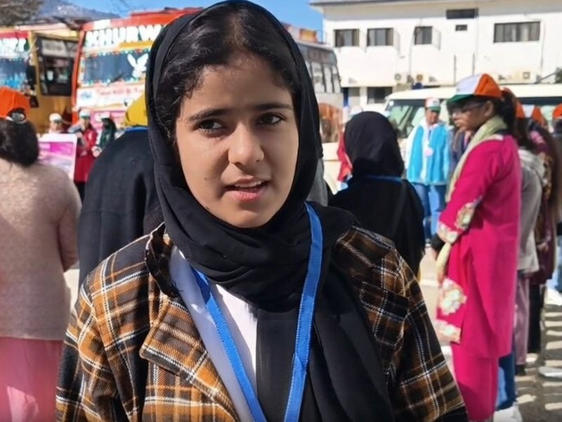 'बेटी बचाओ बेटी पढ़ाओ: डोडा प्रशासन ने छात्राओं के लिए शैक्षणिक एक्सपोजर टूर को दिखाई हरी झंडी