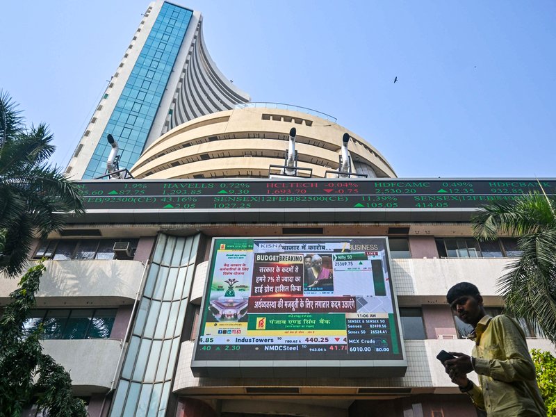 Sensex, Nifty trade flat in early trade amid Middle East tensions