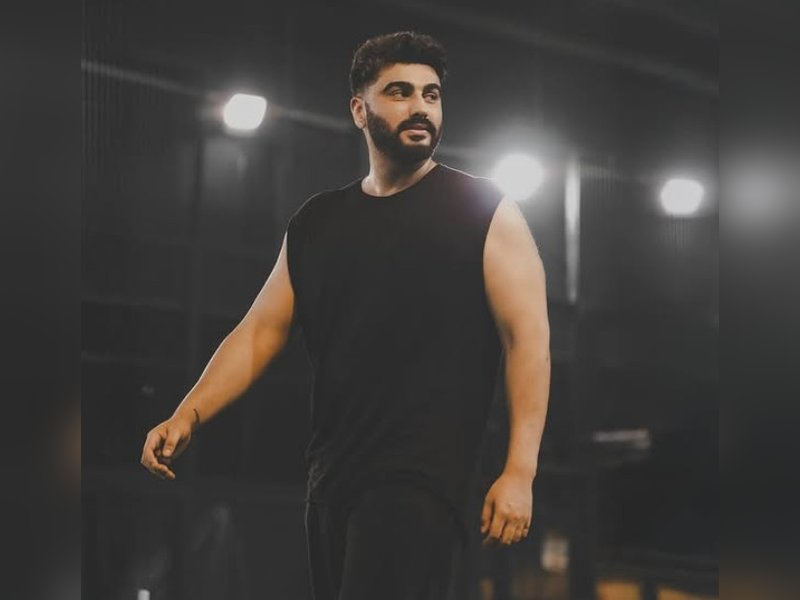 मां मोना कपूर को याद कर इमोशनल हुए अर्जुन, कहा- 'जिंदगी बहुत बेरहम है'