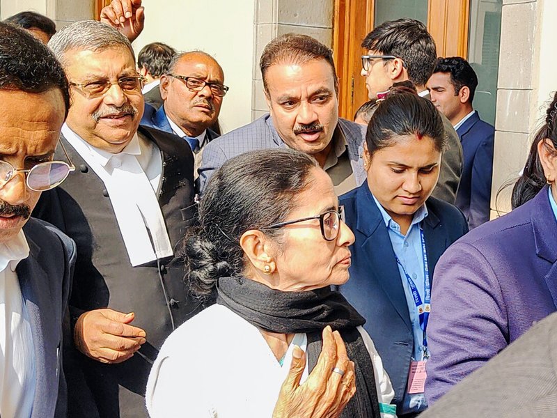 एसआईआर विवाद: ममता बनर्जी की याचिका पर सुप्रीम कोर्ट ने चुनाव आयोग को नोटिस जारी किया