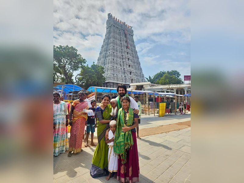 Sivakarthikeyan offers prayers at Tiruchendur Murugan temple with family (Photo Credit: Aarthy Sivakarthikeyan/ Instagram)