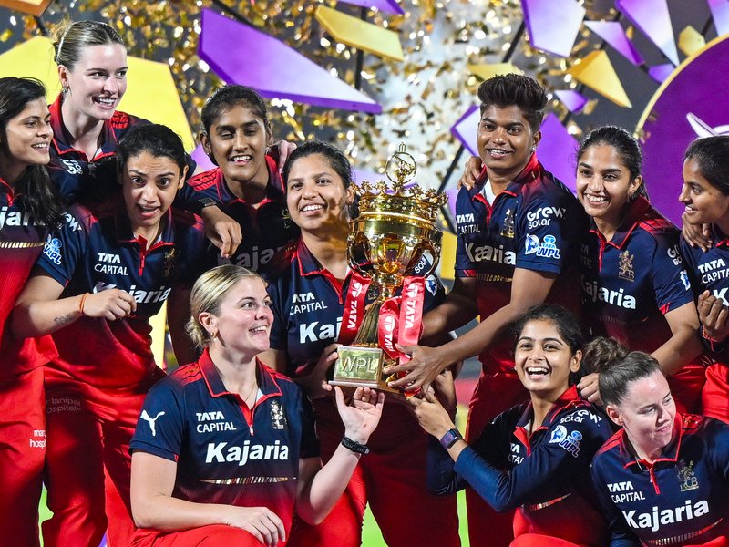 डब्ल्यूपीएल 2026 : आरसीबी की ऐतिहासिक जीत और डीसी की निराशाजनक हार ने फाइनल में बनाए ये दिलचस्प रिकॉर्ड