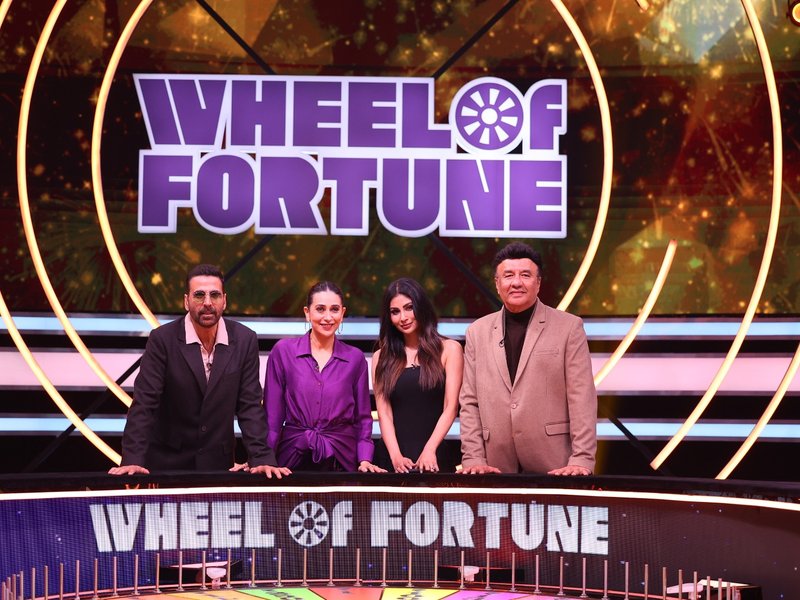 Akshay Kumar grooves to ‘Chura Ke Dil Mera’ with Anu Malik