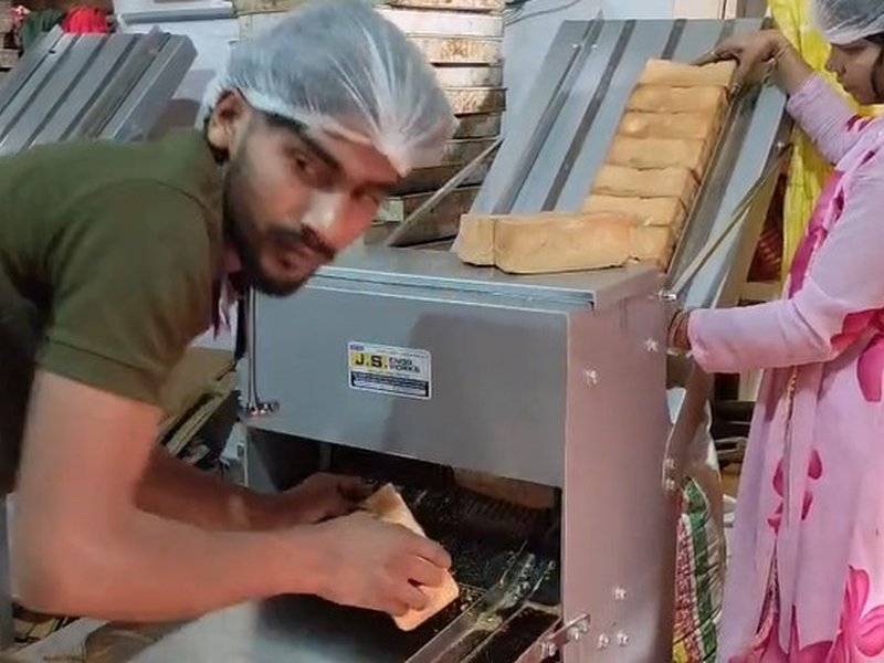 कोरोना में छूटी नौकरी, हौसले ने बदली तकदीर: पीएमएफएमई योजना से दिव्यांश खत्री बने सफल उद्यमी