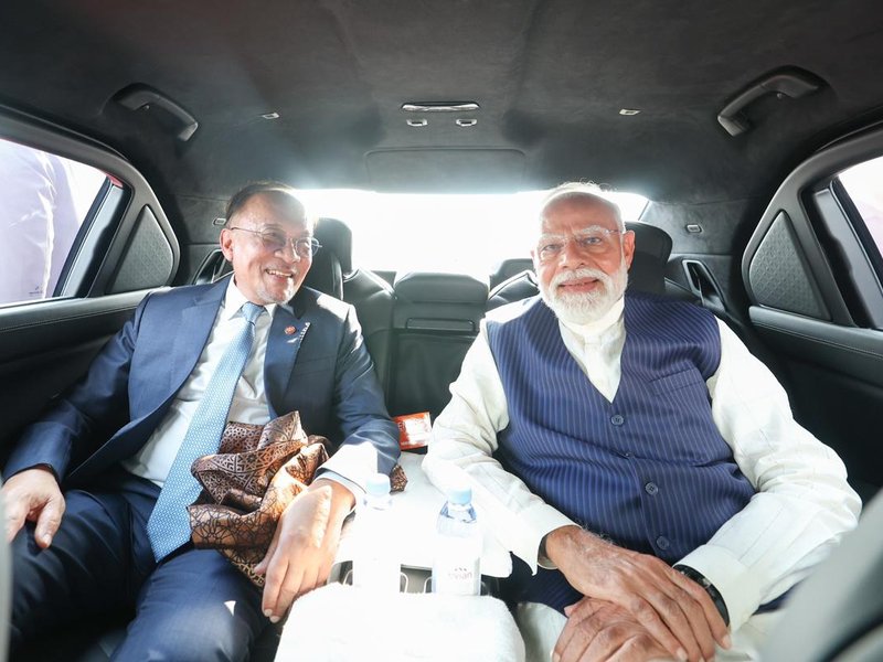 Deeply touched by warm welcome extended by 'friend' Anwar Ibrahim: PM Modi