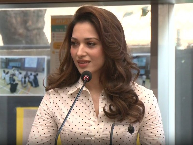 किताबों से नहीं, जिंदगी के सफर में मिलती है असली सीख- तमन्ना भाटिया 