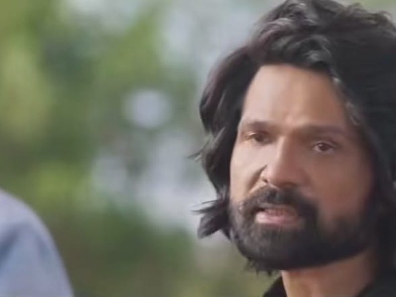 Himesh Reshammiya reflects on the music & dialogues of 'Badass Ravi Kumar' as it turns 1